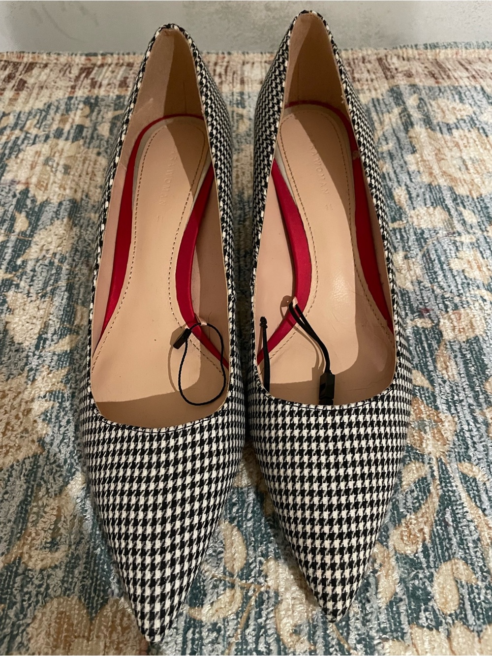 NWT Zara Classic Houndstooth Pointed-Toe Pumps - Black & White